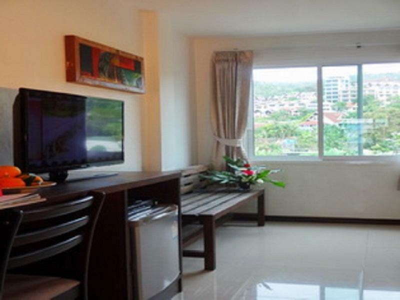 โรงแรมเอทโฮม แอท นาไน8 Patong ภายนอก รูปภาพ